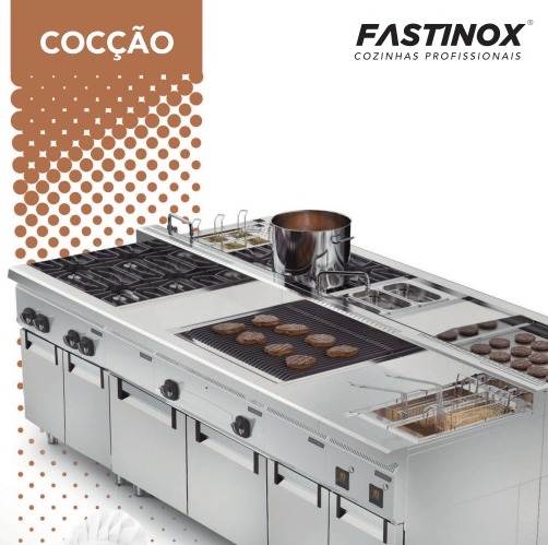 Ilha de cocção Hefesto Fastinox com fogão, chapa, char broiler e fritadeiras